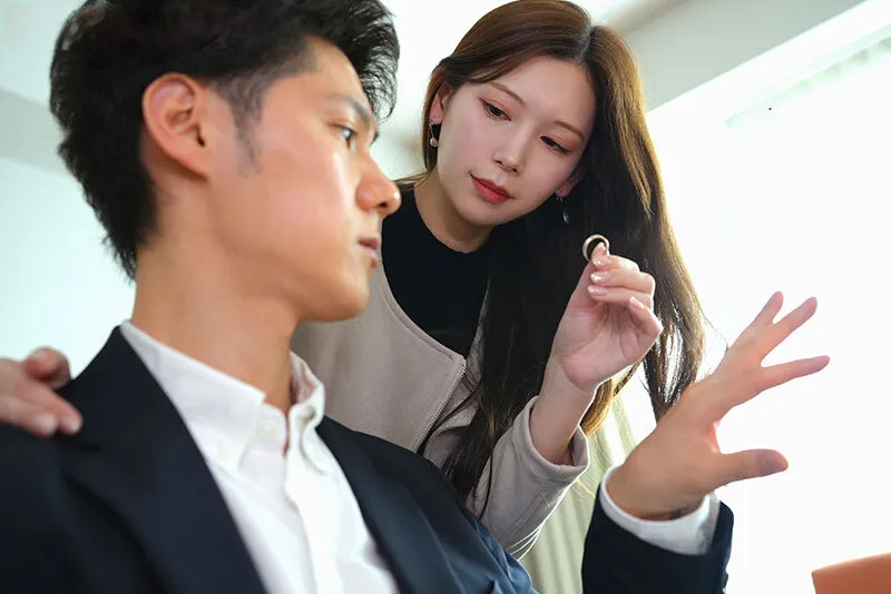 Vợ yêu đi đi giã ngoại, gã chồng ở nhà bị nhỏ em vợ yêu gạ chịch không trượt phát nào